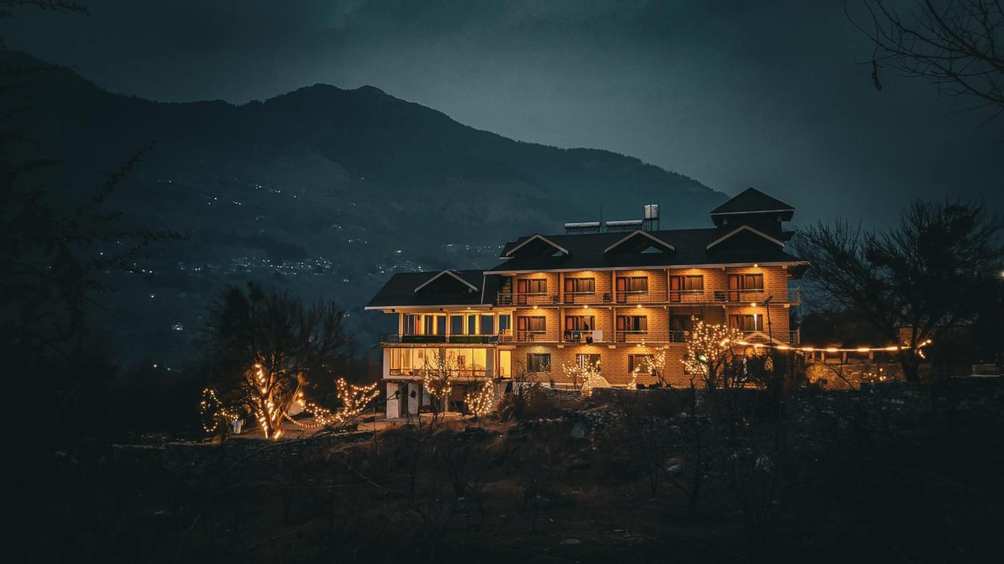 Aroha Residency- A Countryside Resort Manali  Exterior photo